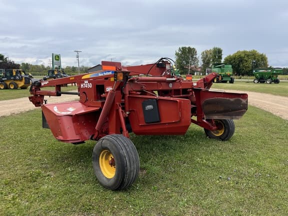 Image of New Holland H7450 equipment image 1