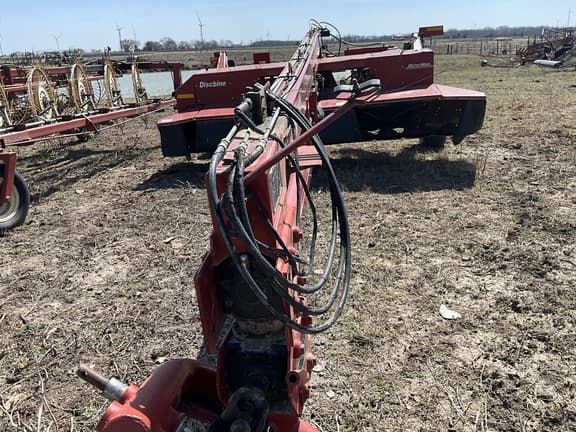 Image of New Holland H7450 equipment image 3