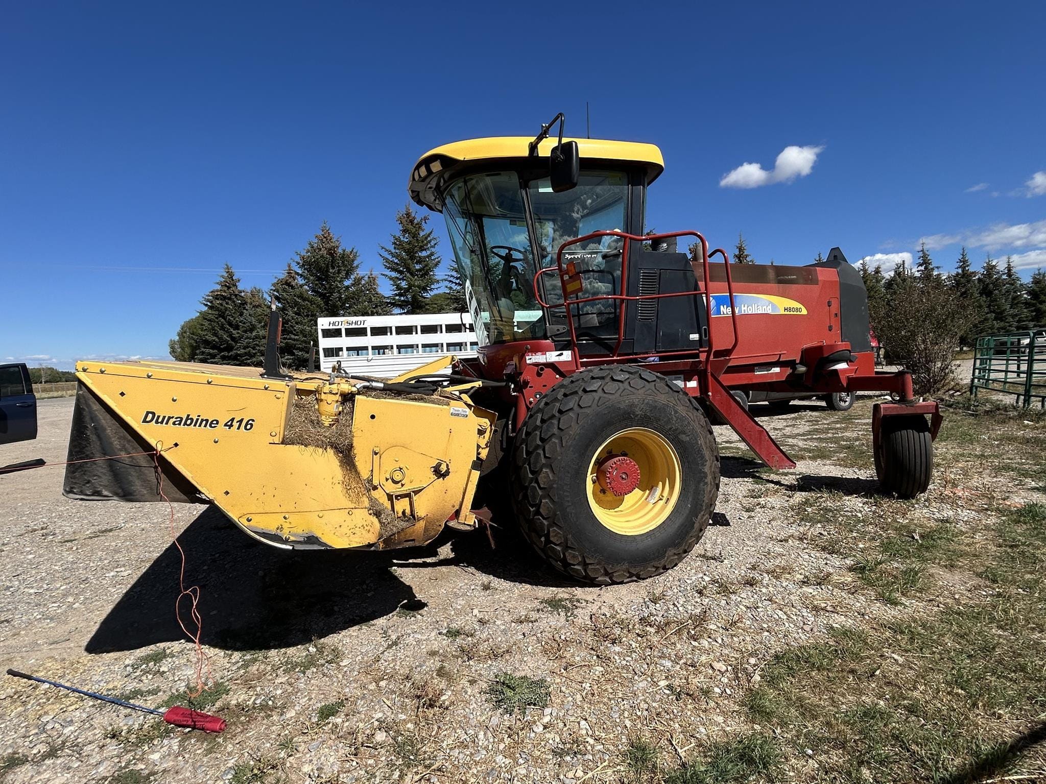 2011 New Holland H8080 Equipment Image0