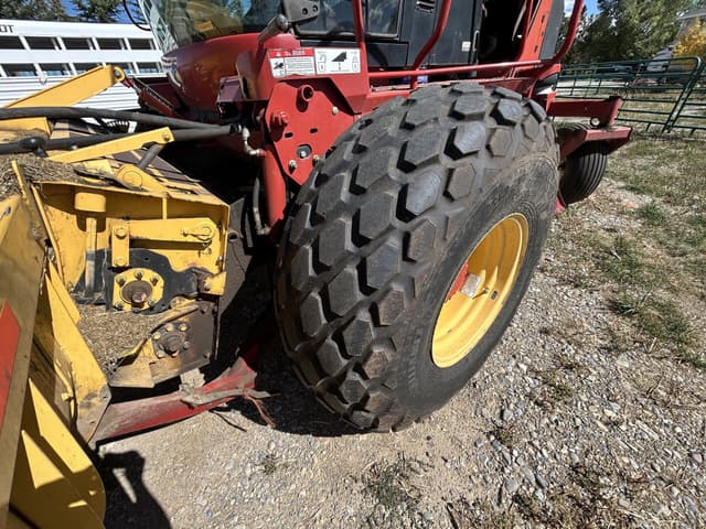 Image of New Holland H8080 equipment image 2