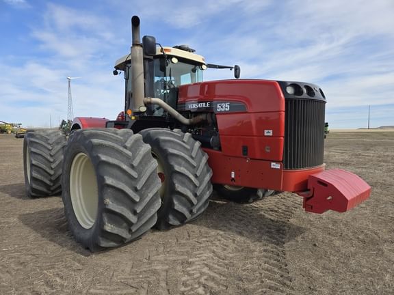 2011 Versatile 535 Equipment Image0