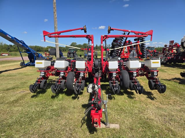 Image of White 8222 equipment image 1