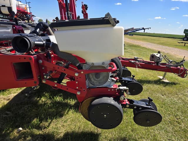 Image of White 8222 equipment image 4