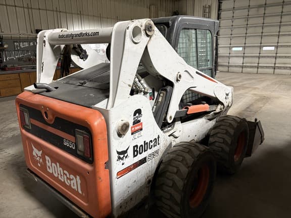Image of Bobcat S650 equipment image 2