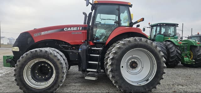 Image of Case IH Magnum 235 equipment image 2