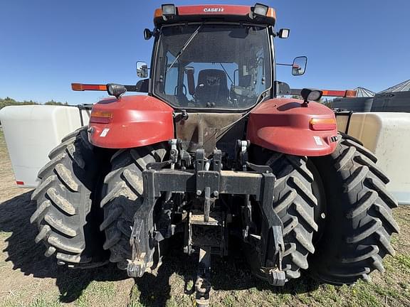 Image of Case IH Magnum 340 equipment image 4