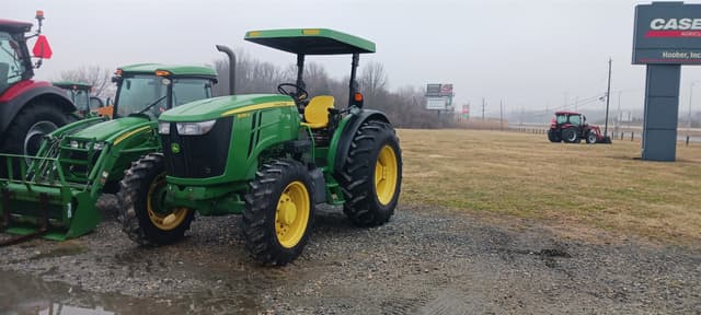 Image of John Deere 5085M equipment image 2