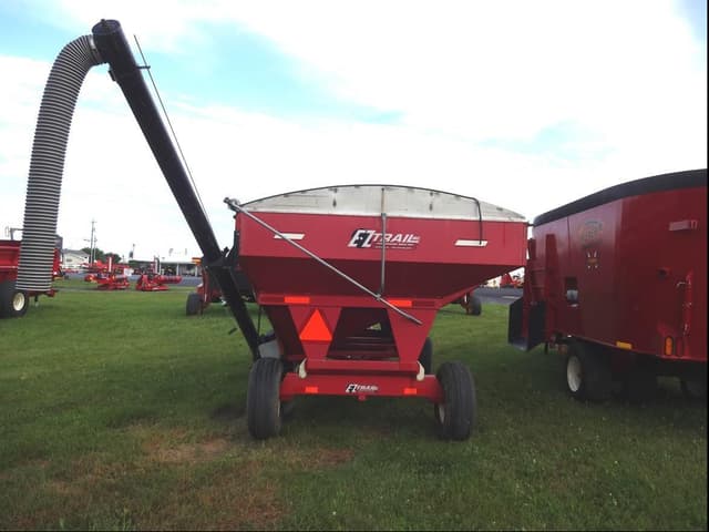 Image of E-Z Trail 230 equipment image 4