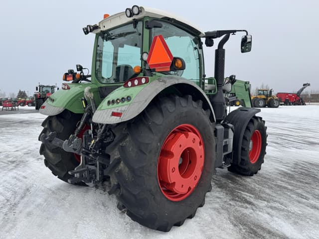 Image of Fendt 716 Vario equipment image 2