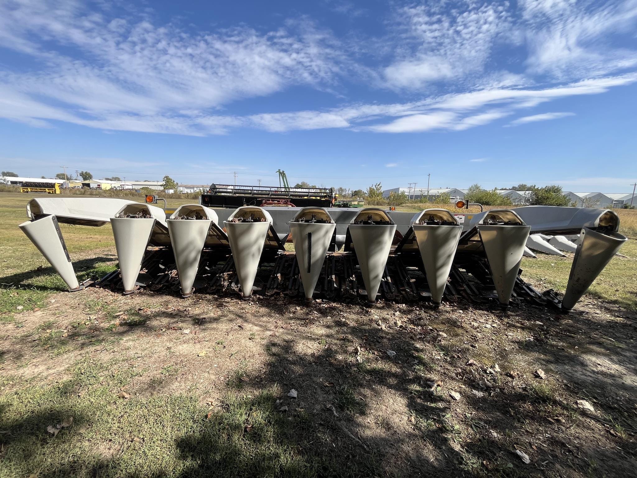 2012 Gleaner 3000 Equipment Image0