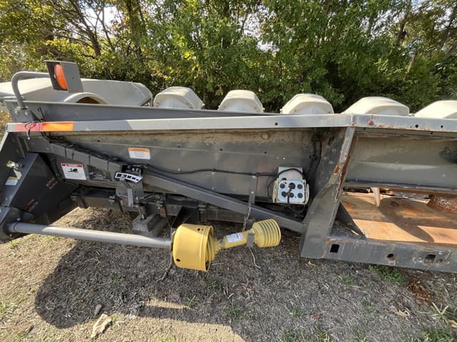 Image of Gleaner 3000 equipment image 3