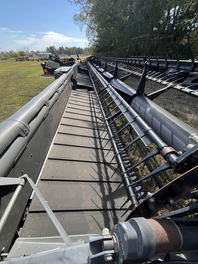 Image of Gleaner 9250 equipment image 3