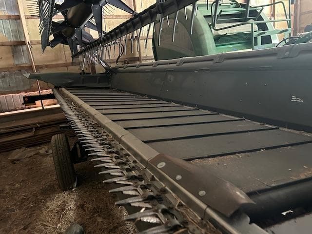 Image of Gleaner 9250 equipment image 4