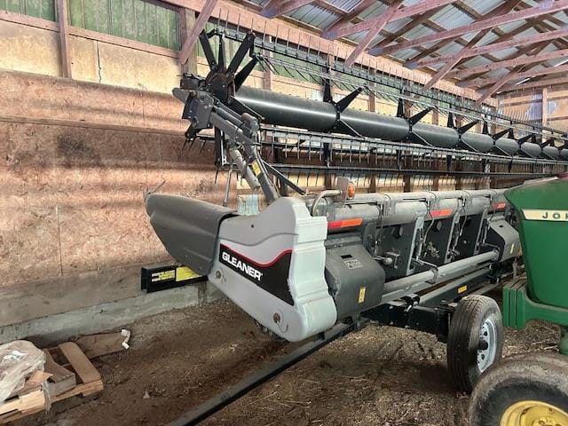 2012 Gleaner 9250 Equipment Image0