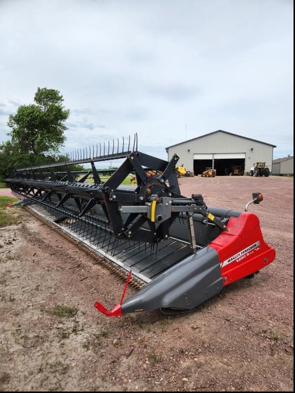 Image of Gleaner 9250 Primary image