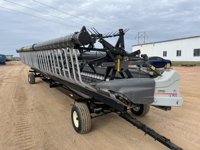 Image of Gleaner 9250-35 equipment image 2