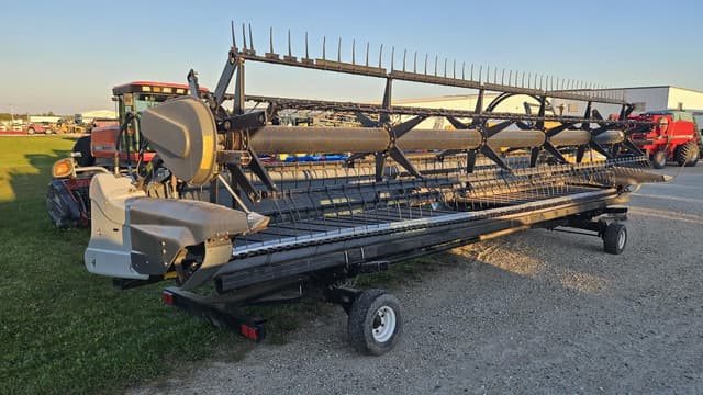 Image of Gleaner 9250 equipment image 1