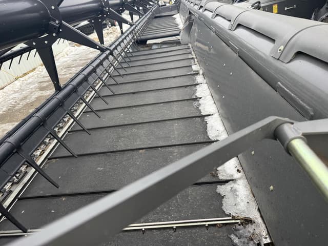 Image of Gleaner 9250 equipment image 4