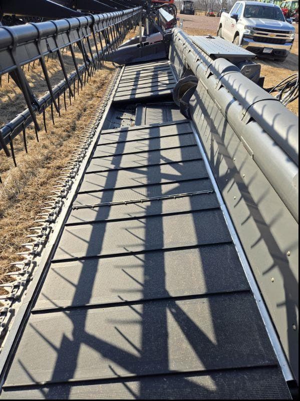 Image of Gleaner 9250 equipment image 3