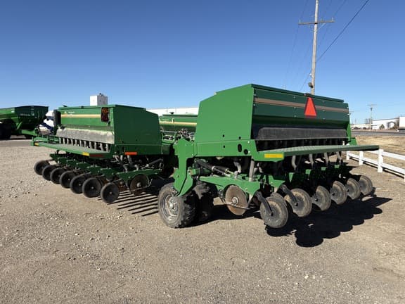 Image of Great Plains 3S3000HDF equipment image 2