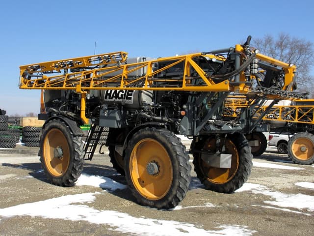 Image of Hagie STS12 equipment image 2