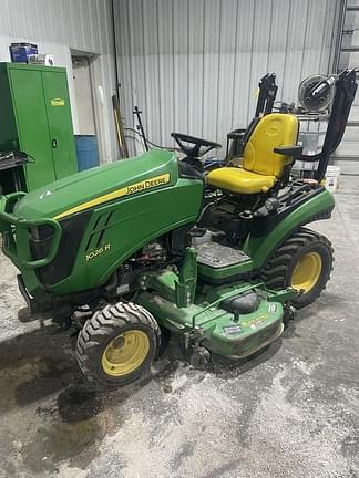 Image of John Deere 1026R equipment image 3