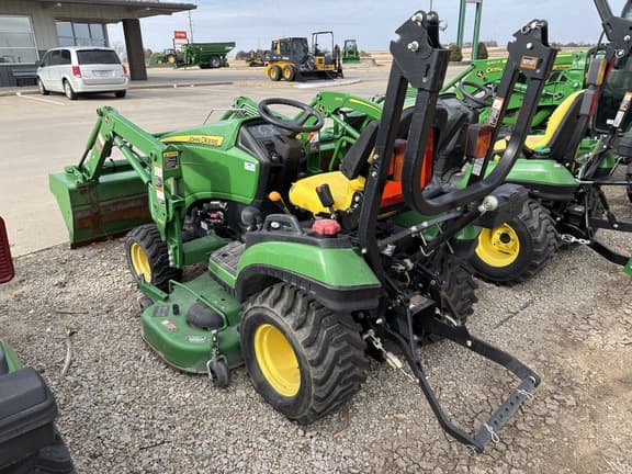 Image of John Deere 1026R equipment image 1
