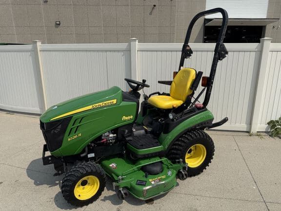 Image of John Deere 1026R equipment image 1