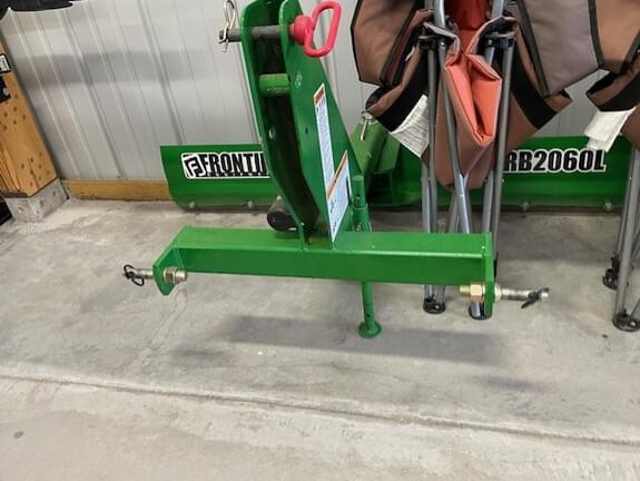 Image of John Deere 1026R equipment image 3