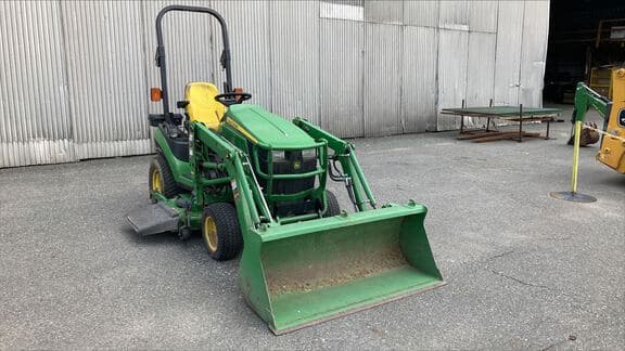 Image of John Deere 1026R equipment image 3