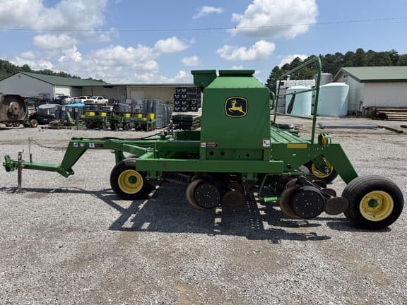 Image of John Deere 1590 equipment image 1