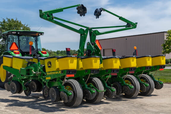 Image of John Deere 1760 equipment image 4