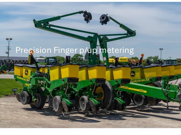 Image of John Deere 1760 Primary image