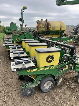 Image of John Deere 1770 equipment image 1
