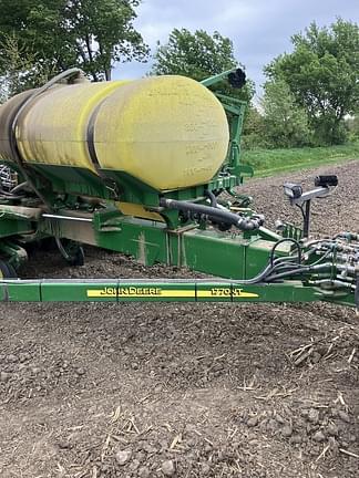 Image of John Deere 1770 equipment image 2