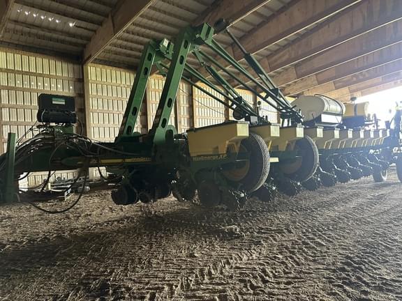 Image of John Deere 1770 Primary image