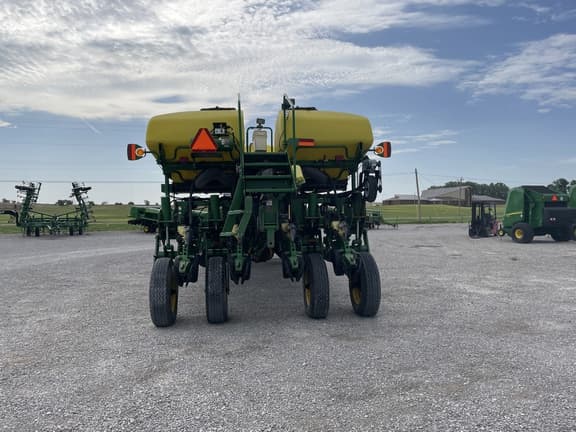 Image of John Deere 1770 equipment image 3