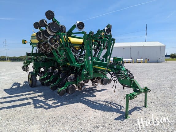 2012 John Deere 1790 Equipment Image0