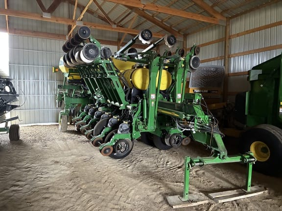 2012 John Deere 1790 Equipment Image0