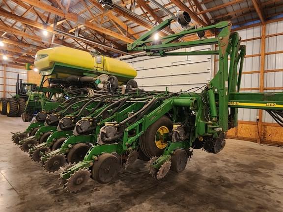 Image of John Deere 1790 equipment image 3