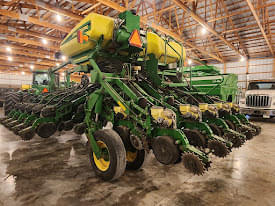 Image of John Deere 1790 equipment image 4