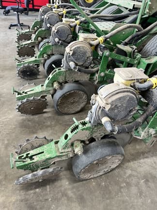 Image of John Deere 1790 equipment image 4