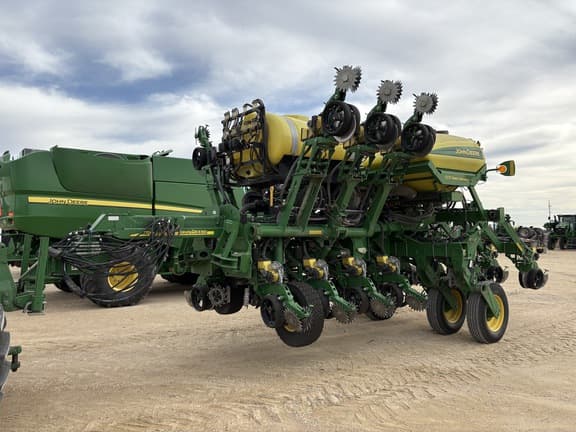 Image of John Deere 1790 equipment image 3