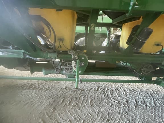 Image of John Deere 1890 equipment image 2