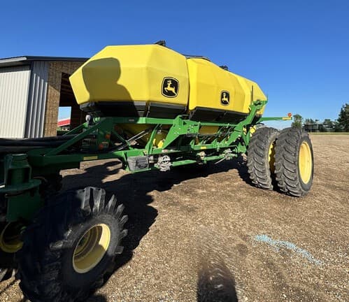 Image of John Deere 1890 equipment image 2