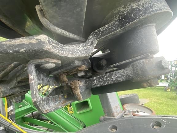 Image of John Deere 1890 equipment image 3