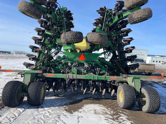 Image of John Deere 1890 equipment image 3