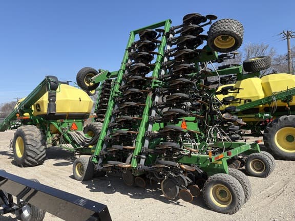 Image of John Deere 1890 equipment image 1