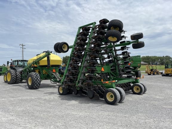 Image of John Deere 1890 equipment image 2
