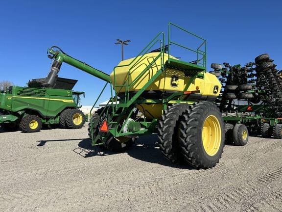 Image of John Deere 1890 equipment image 4